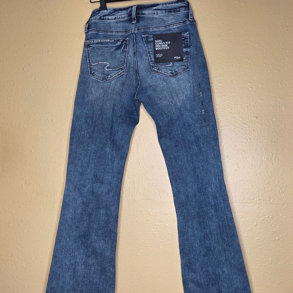 Silver Jeans Co. Suki Classic Button Curvy Bootcut Jeans Indigo - Picture 2 of 7